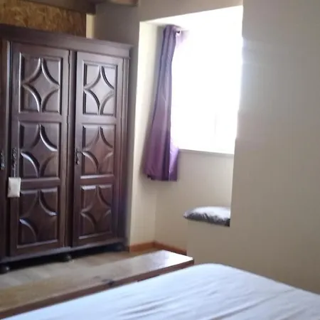 Casa Do Meio Feriehus Nadadouro